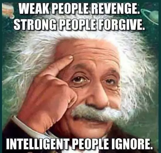 intelligent-people-Einstein-Quotes